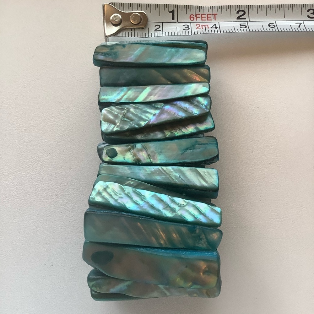 Peacock  Ocean Jewel tones Shell Stretch Bracelet - Picture 2 of 6